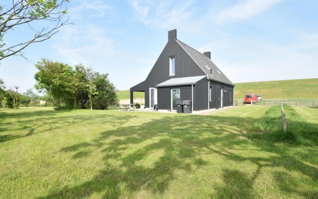 Seaside Villa With Garden