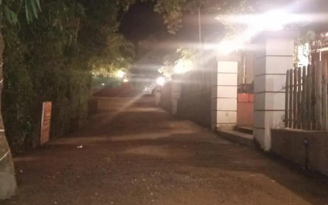 OYO 11483 Hotel Oakwood