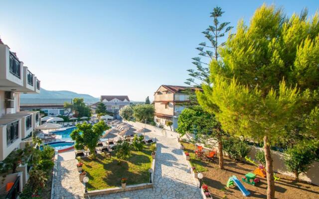 Avra Alykes resort