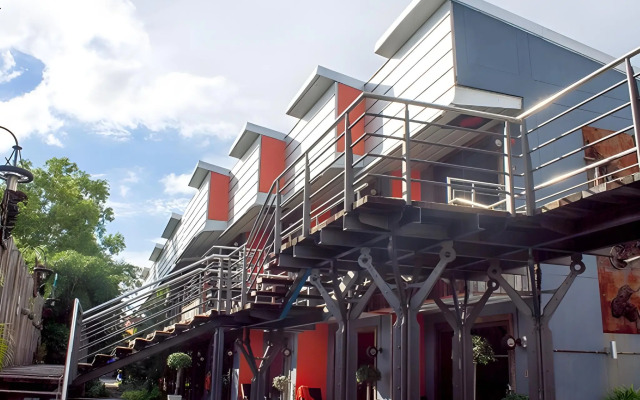 Nicky's Handlebar Hotel