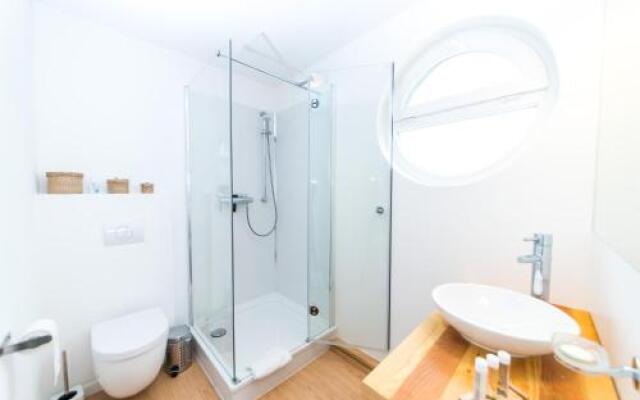 Komfort-Hausboote am Naturhafen Krummin