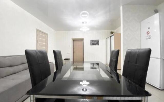 Most City Area De-Lux Apartment