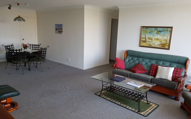 Burgess @ Kings Beach Apartments