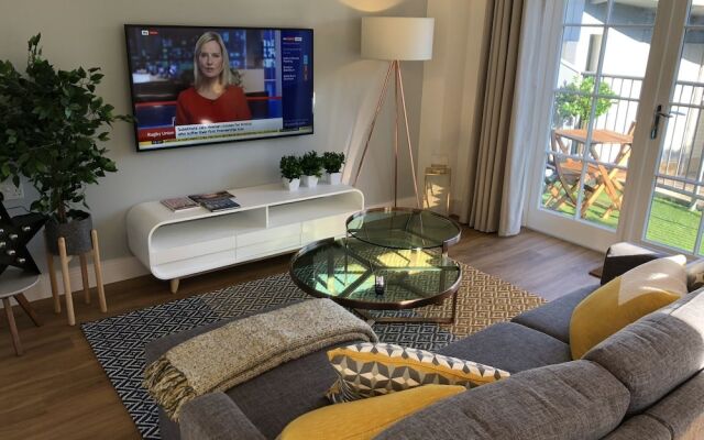 Parkside Penthouse