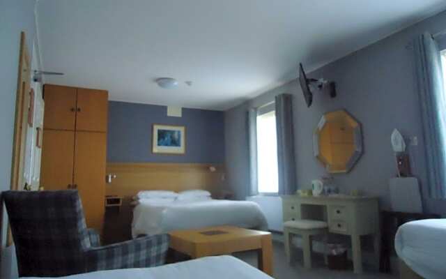 Templemore Arms Hotel