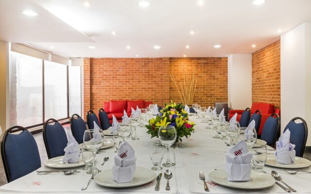 Hotel Hill House Suites