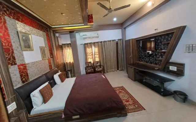Pushkar Village Camp Resort