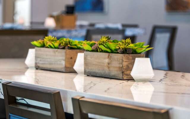 Cambria Hotel Orlando Airport