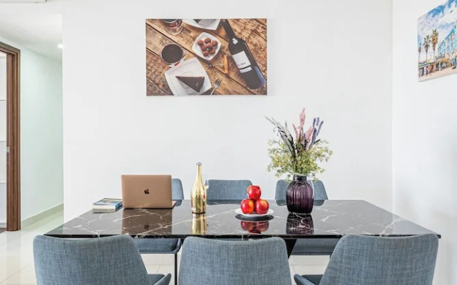 Vera Apartments - Saigon Royal Residence