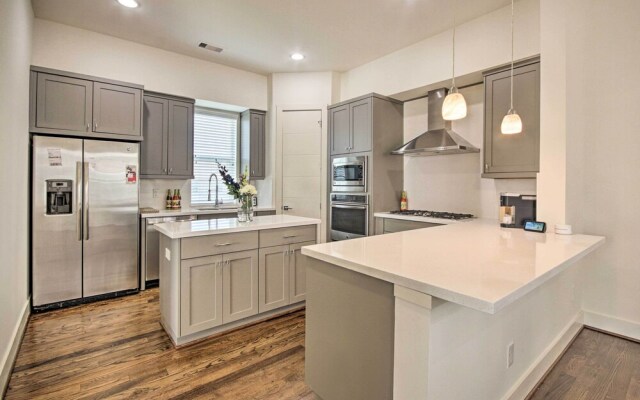 3-story Home Near Museums, Nightlife & Downtown!