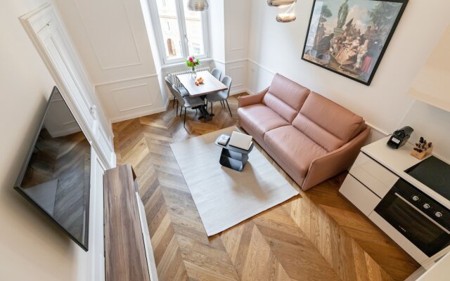 Luxury Apartments Piazza Cavour