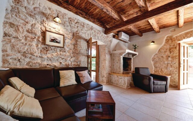 Beautiful Home in Banjole With Wifi and 3 Bedrooms