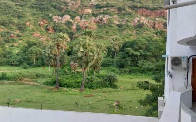 Hotel Rekha International