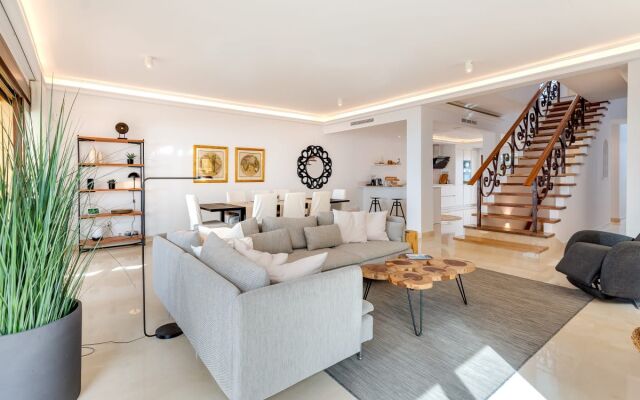 All About Casa Munich Elviria