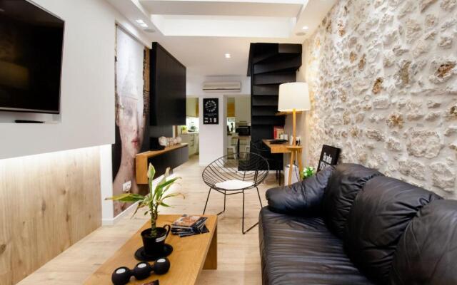 19th Century Luxury Maisonette in the Center