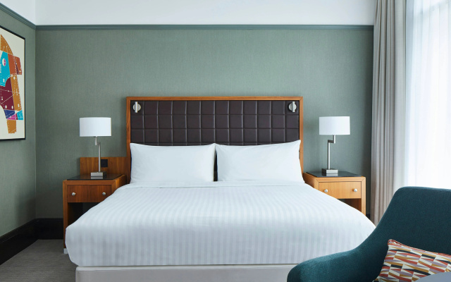 Leeds Marriott Hotel - Image 2