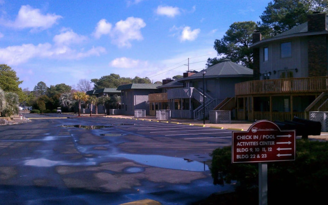 Country Club Villas