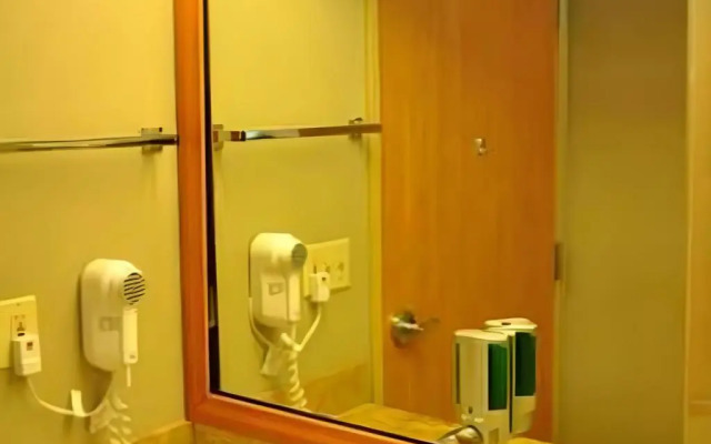 Cannery Hotel & Casino