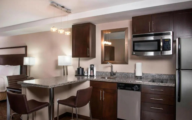 Wayside Carriage House Inn