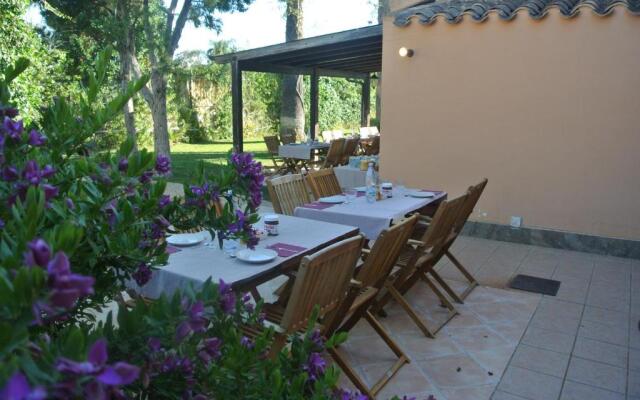 Villa Carlotta Resort