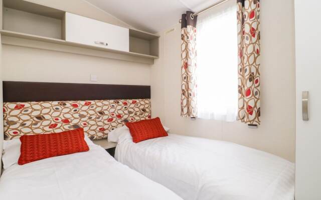 18D Shorefield Country Park