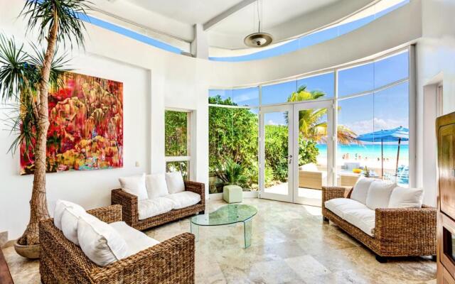 Playacar Villa Sleeps 8 with Pool and Air Con
