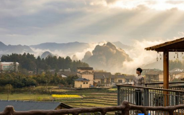 Cloud Bamboo Retreat | Avatar Mountains ,3-min walk to the  Zhangjiajie Forest Park – People – Zhangjiajie