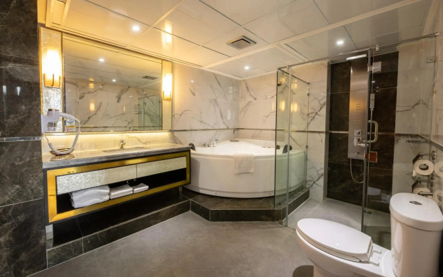 Star Plaza Hotel
