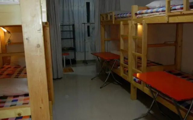 Kkh Breeze Hostel