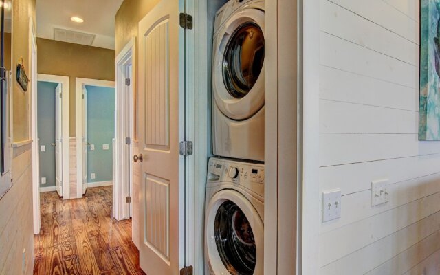 Feelin' Nauti - Four Bedroom Townhome