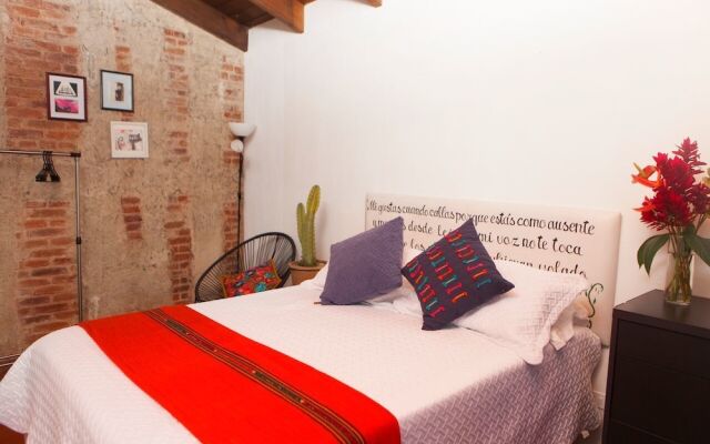 Quetzalroo Boutique Hostel