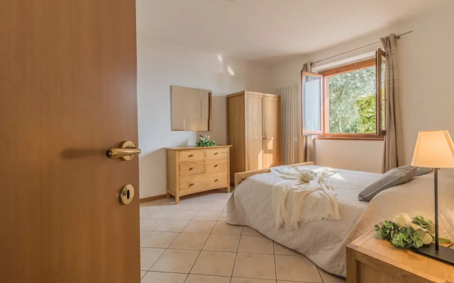 Golden View Apartment