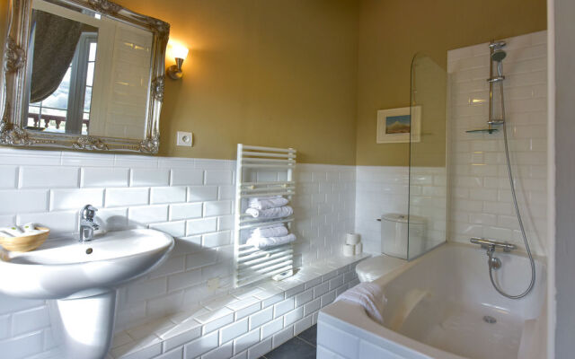 Les Roches - Chateaux & Hotels Collection