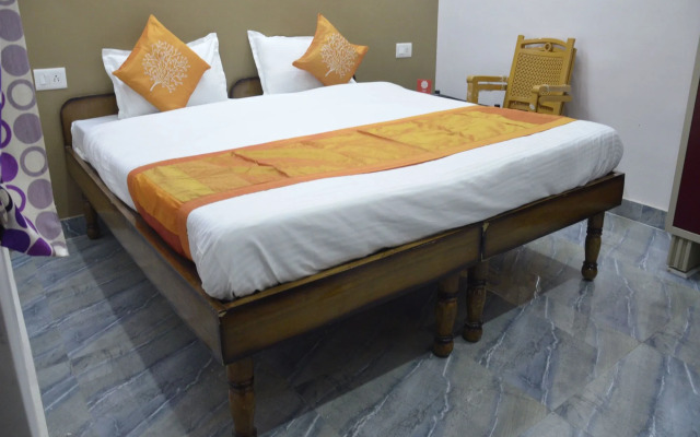 OYO Rooms Cantt Roadways Varanasi