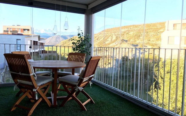 Charming Apartment With Views In Las Margas Golf N001