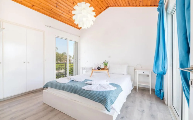 La Casa De Louie in Ayia Napa