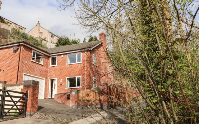 Nant House