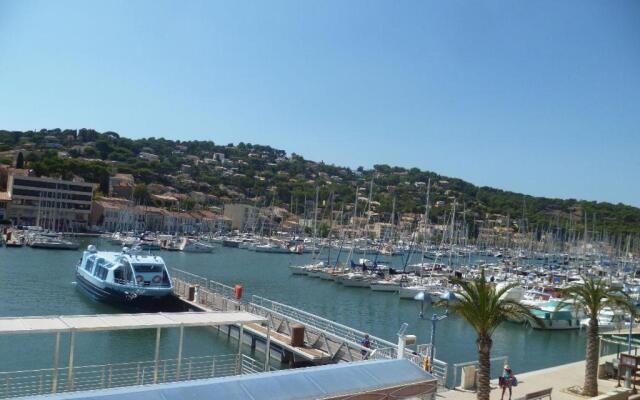 Superbe vue sur le port, résidence avec piscine