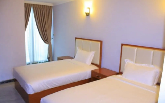 Golden Park Apartment Hotel