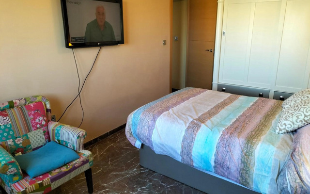 Piso turístico en Granada. Zona Palacio Deportes