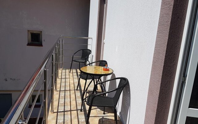 Guest House on Peschanaya 23