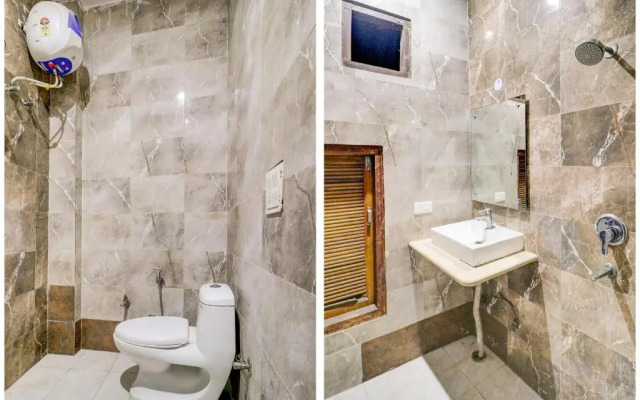 Hotel 555 by OYO Rooms