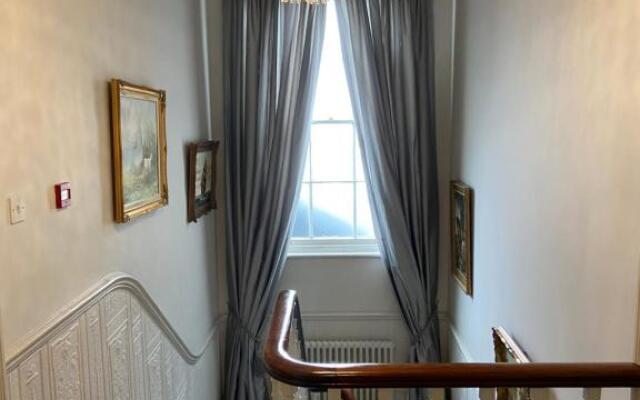 Dunedin Country House