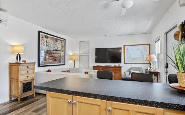 Serene Seaside Escape 1BR Bliss