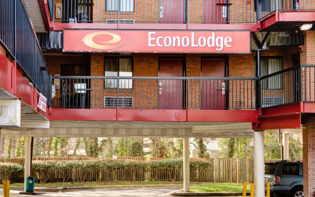 Econo Lodge College Park