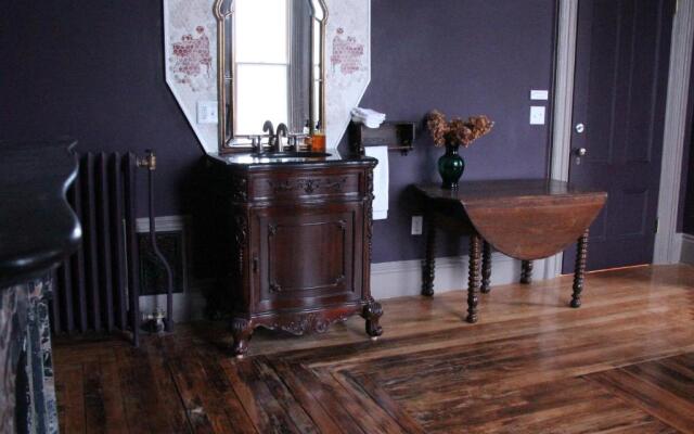 The Wedding Cake House