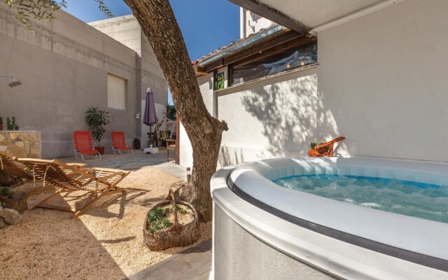 Beautiful Home in Makarska With Wifi and 1 Bedrooms