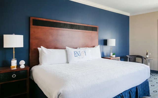 Bicycle Street Inn and Suites