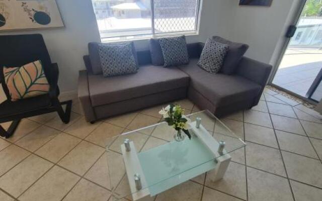 Cranbourne Court Unit 7