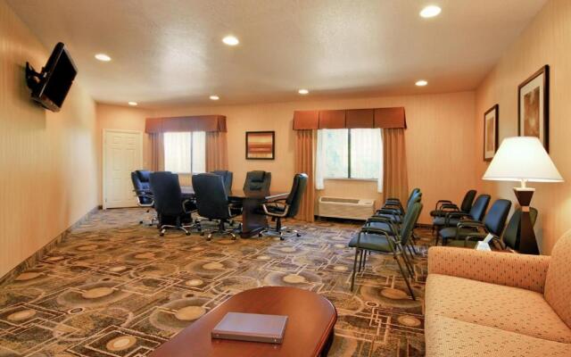 Best Western San Dimas Hotel & Suites